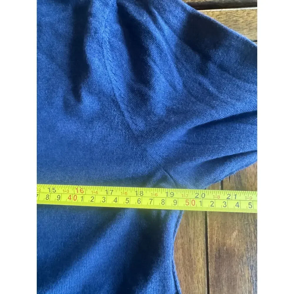 85% Pima Cotton 15% Cashmere Banana Republic Blue Crewneck Sweater S